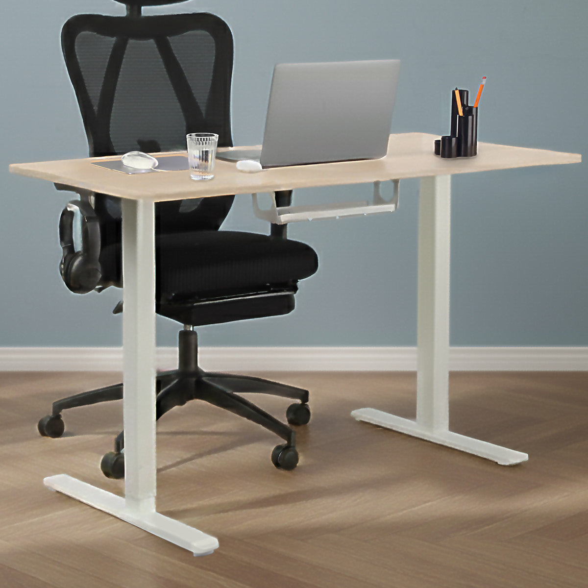 Ambiness höhenverstellbarer Schreibtisch FlexxPro 135x60 ahorn