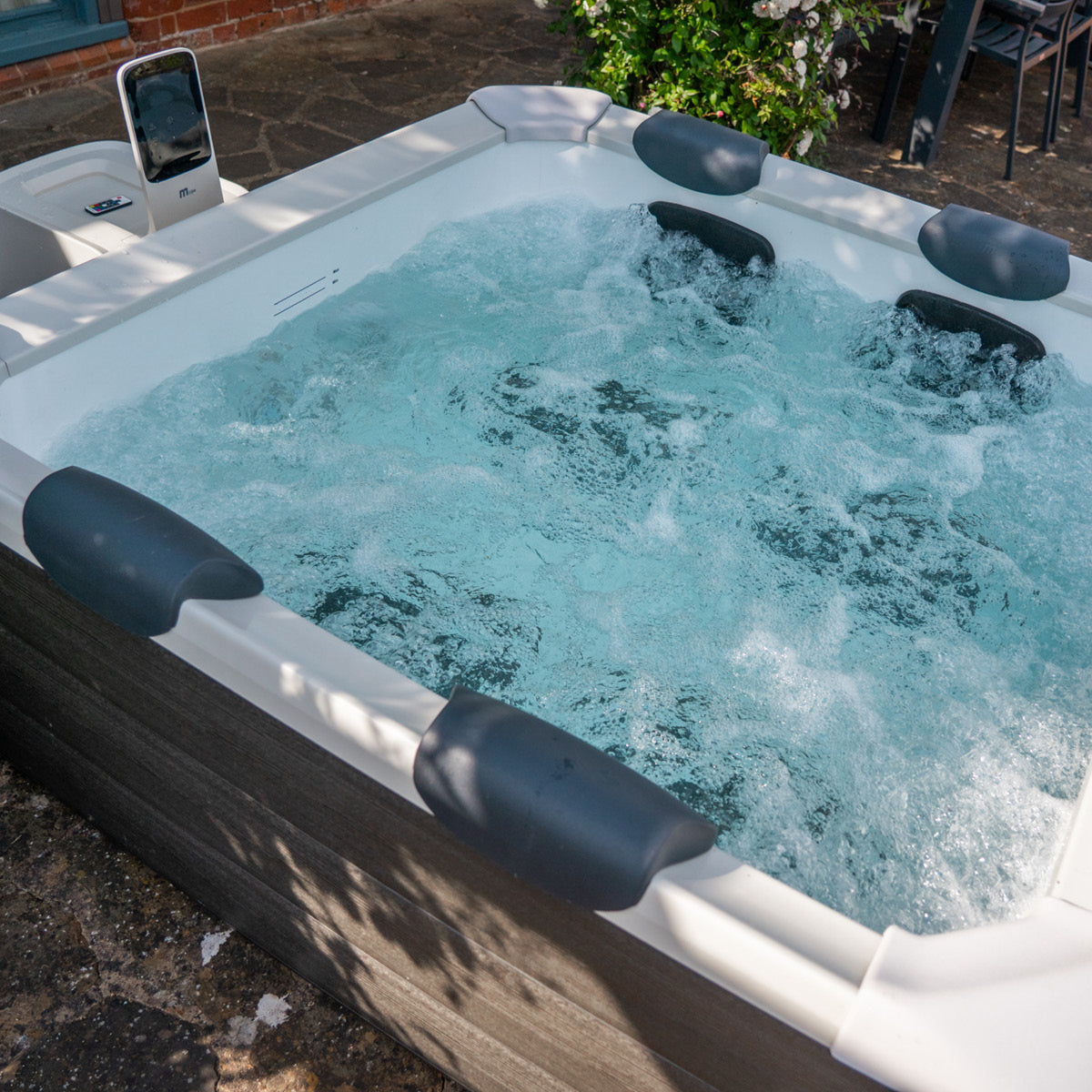 BRAST Mspa Whirlpool OSLO PLUS XL Maxi Set 6 Personen